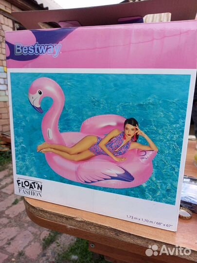 Надувной фламинго