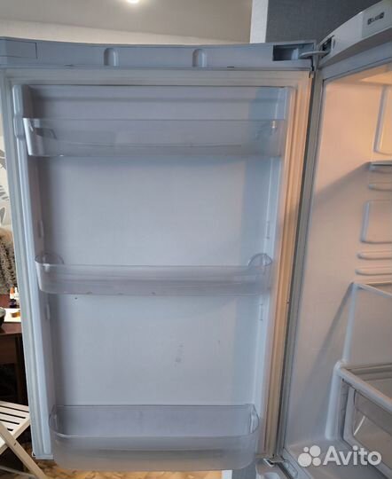 Холодильник indesit