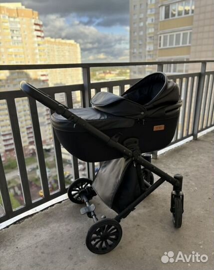 Коляска 3 в 1 с автолюлькой