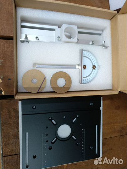 Площадка под фрезер с упором и регулируемым углом