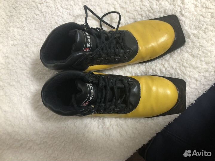 Лыжные ботинки