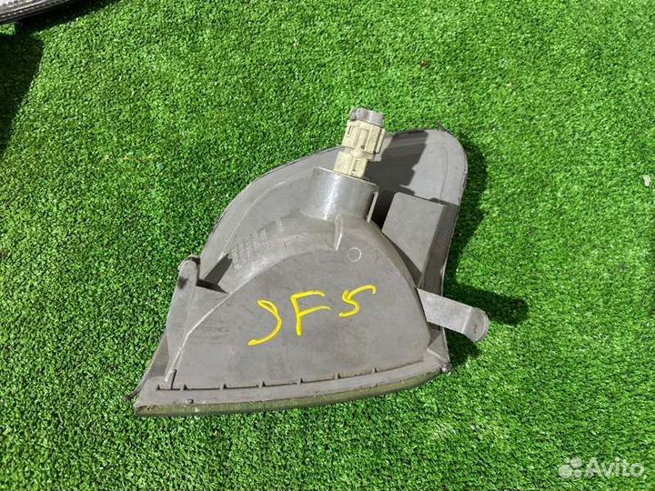 Поворотник передний левый Subaru Forester SF5 EJ