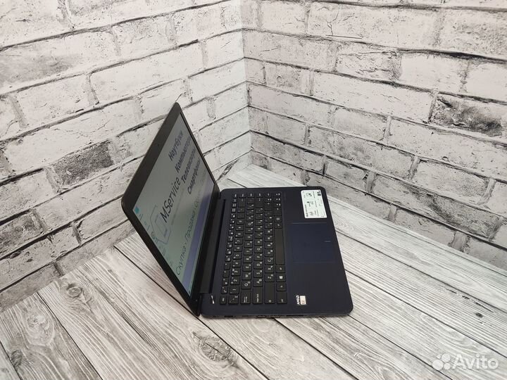 Ноутбук Asus 4 ядра/DDR3-2Gb/SSD/HDD/14