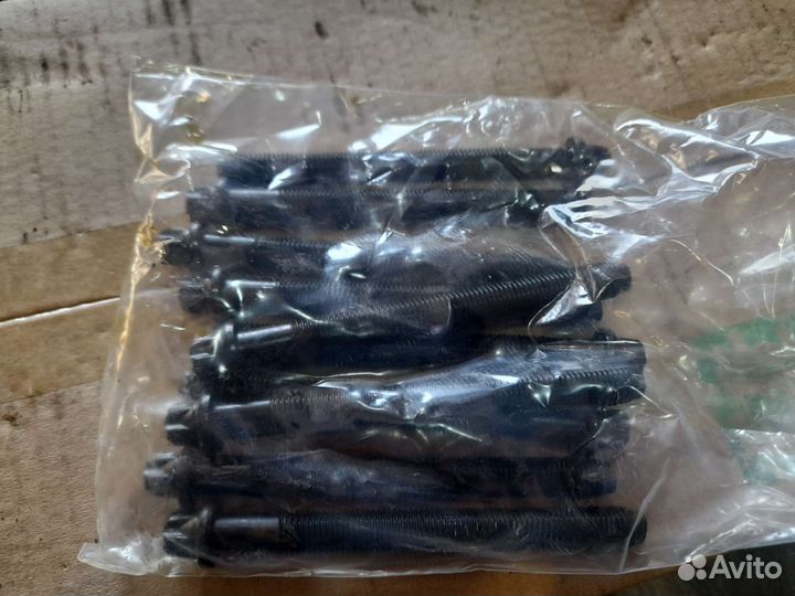 Продам болты гбц