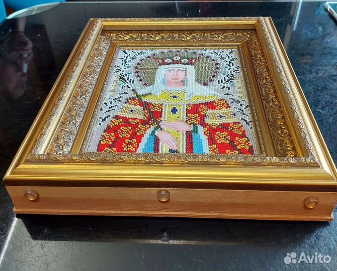 Икона св.Елена в киоте