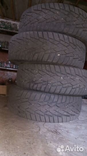 DoubleStar DW01 215/60 R17 96T