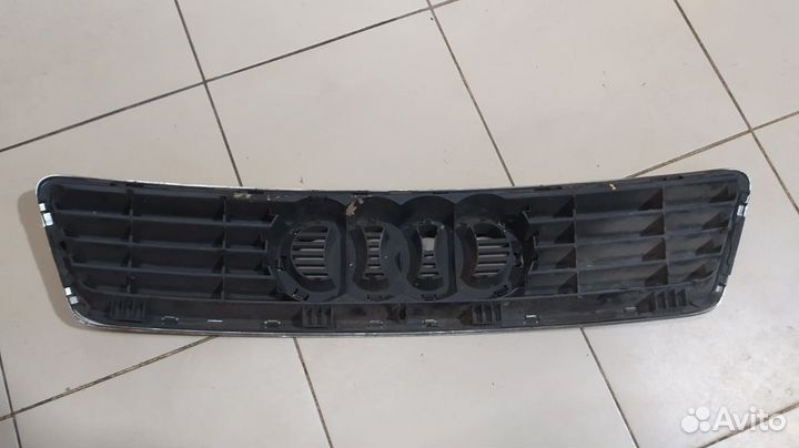 Решетка радиатора Audi A6 C5