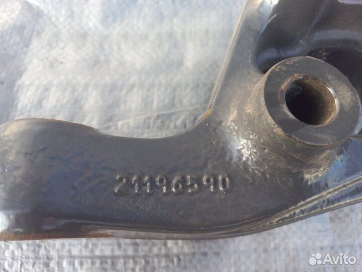 Кронштейн кабины Volvo Fh4 D13K 2015