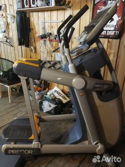 Адаптивный тренажер Precor AMT 100i