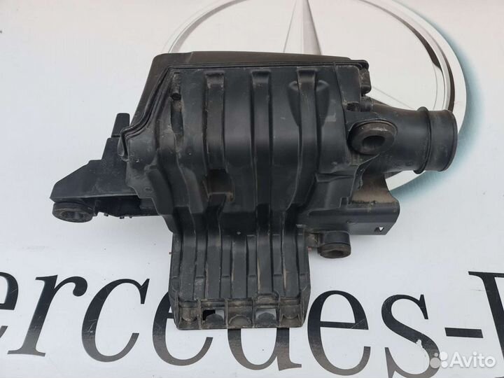 Корпус воздушного фильтра двигателя М274 W212/W204