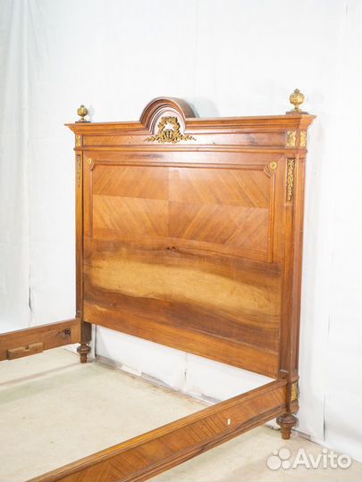 Антикварная кровать 1870-х гг