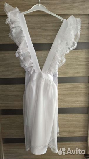 Белый школьный фартук