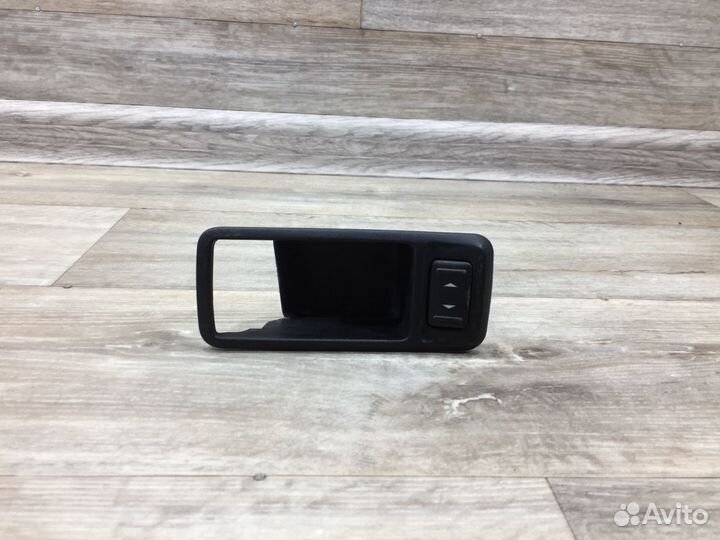 Кнопка стеклоподъемника задняя левая Focus / Kuga