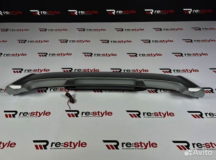 Спойлер на крышу Toyota Land Cruiser 100 Серебро