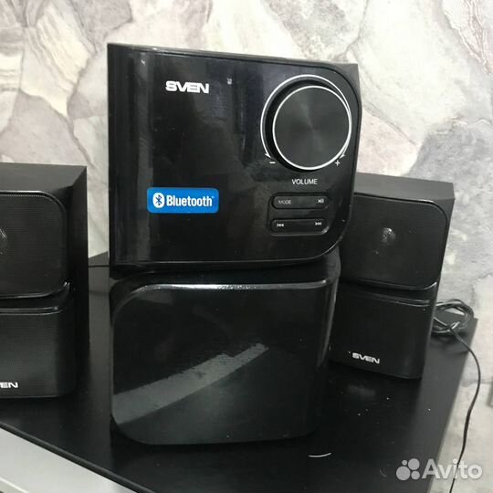 Колонки с сабвуфером sven. Bluetooth,флешка,радио