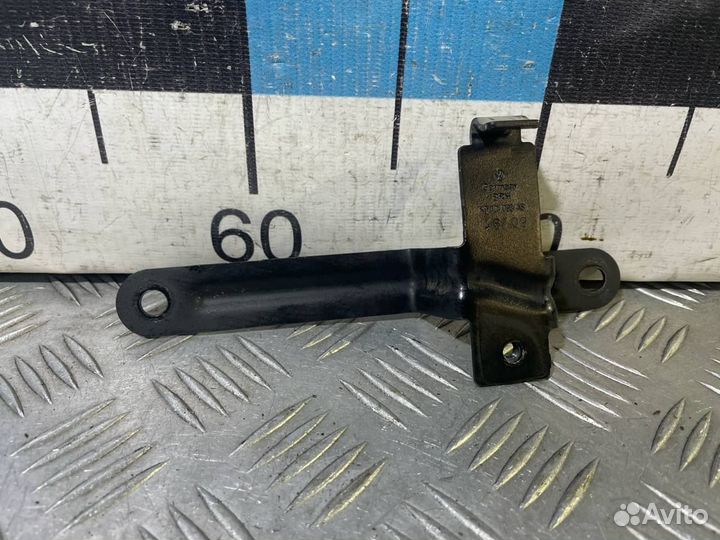 Б/У Кронштейн#001