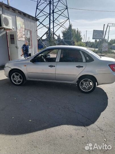 LADA Granta 1.6 МТ, 2012, 212 285 км