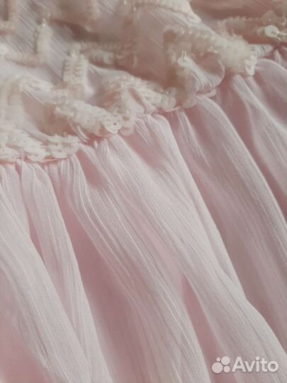 Нежное платье без рукавов рост 146