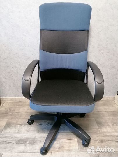 Продам компьютерное кресло
