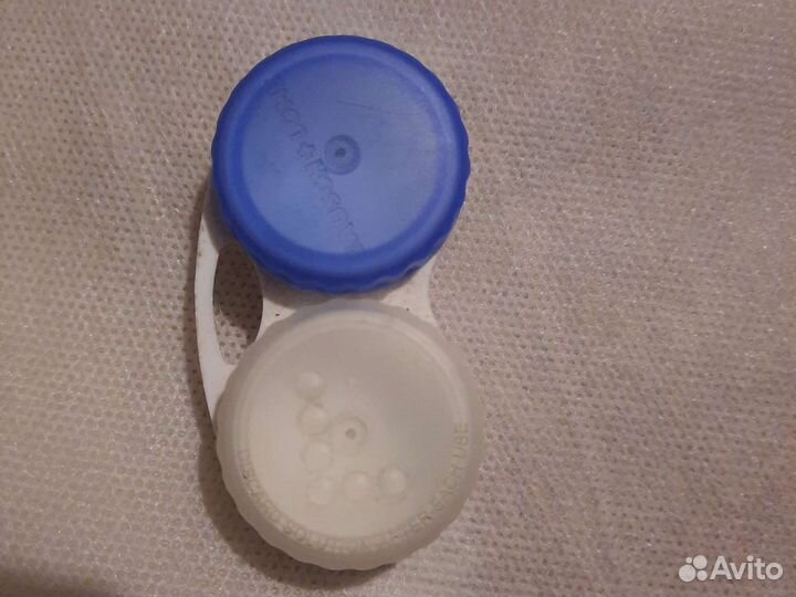 Линзы контактные 4