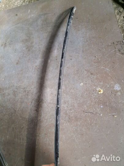 Молдинг лобового стекла Audi A6 C6