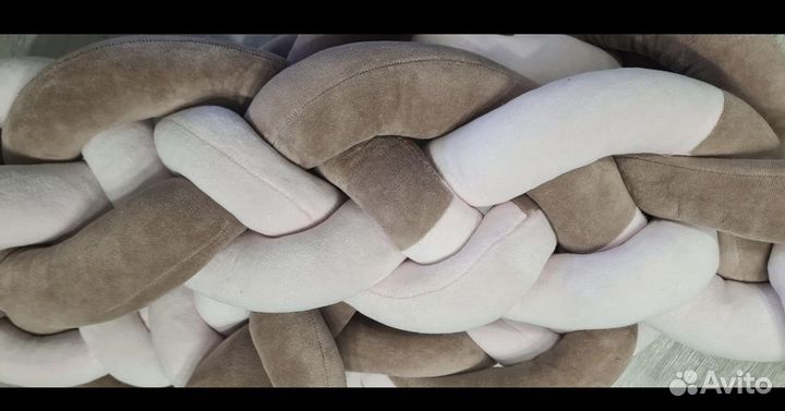 Бортик коса в кроватку