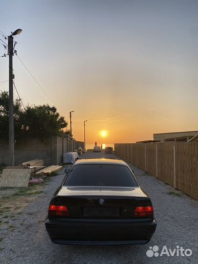 Сидинья BMW 7 e38