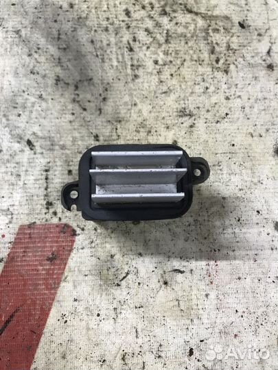 Резистор отопителя Nissan Pathfinder