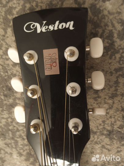 Акустическая гитара