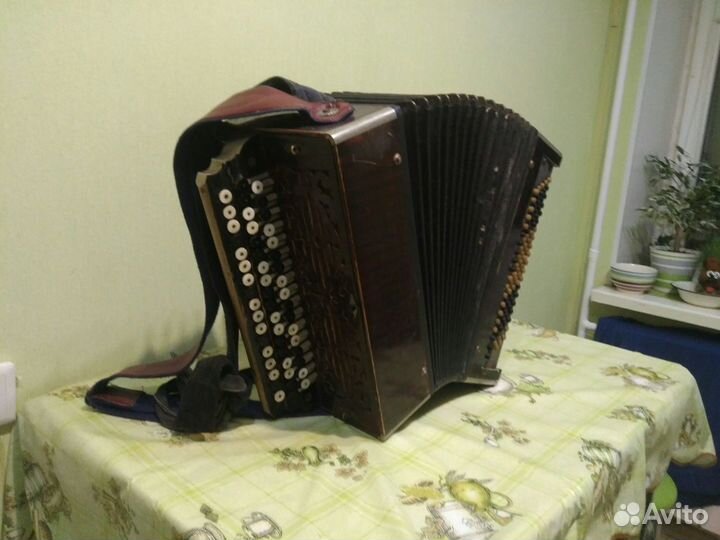 Цельнопланочный баян