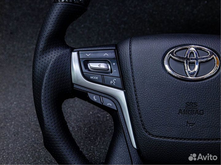 Руль для LC200 с 2008 по 21г. Карбон, Перфорация