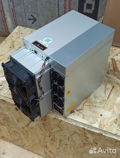 Asic-майнер Antminer S19 90 TH/s (88 чипов)