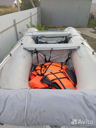 Лодка Badger 390, mercury 30