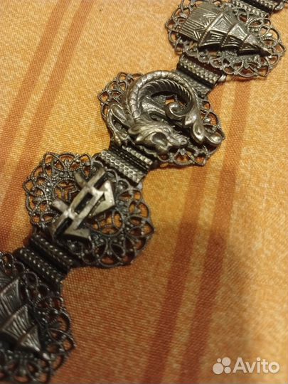 Винтажный браслет с иероглифами