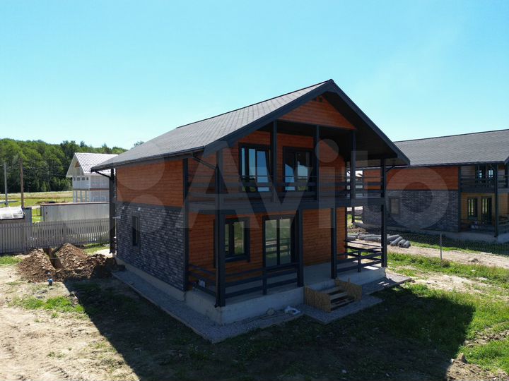 Дом 180 м² на участке 9 сот.