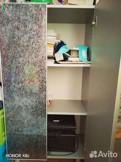 Шкаф двухстворчатый с полками