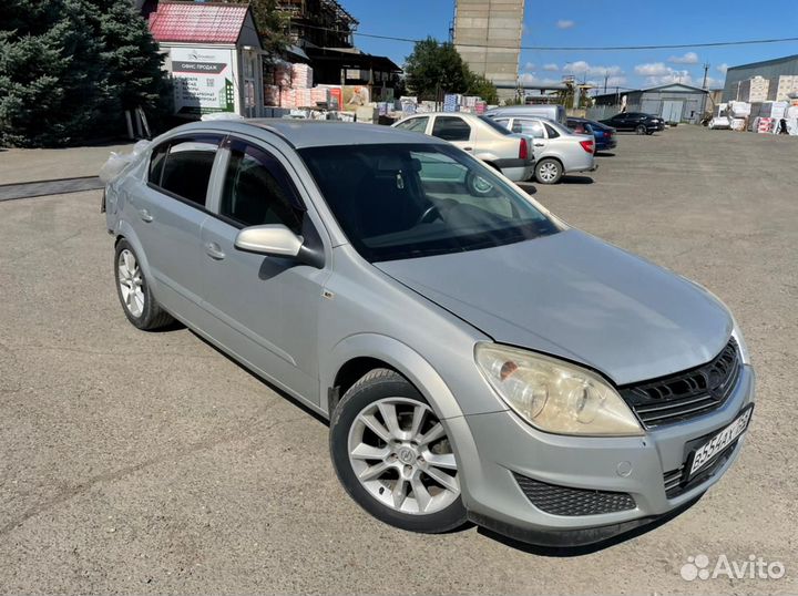 В разборе Opel Astra H седан 1.6 ркпп