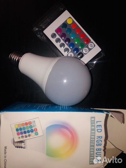 Светодиодная лампочка с пультом управления