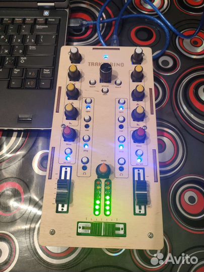 DJ контроллер Traktor (Traktorino)