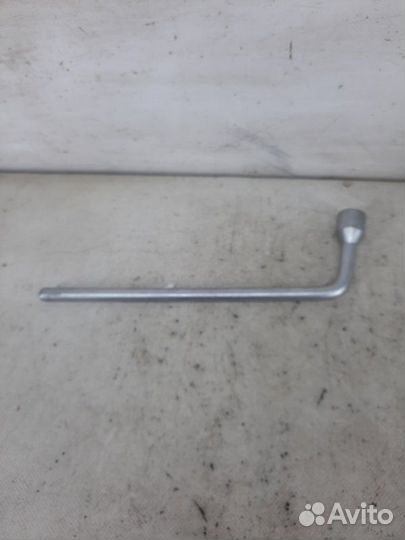 Ключ балонный Mercedes-Benz Clk-Class купе 2.3