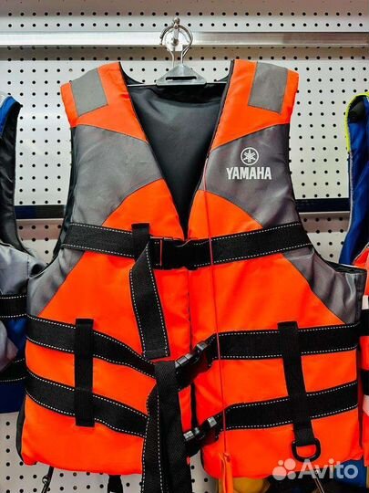 Спасательный жилет yamaha