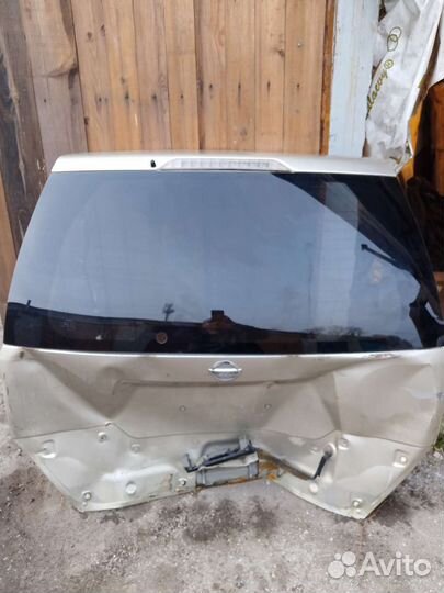 Стекло крышки багажника Nissan X-Trail T 31