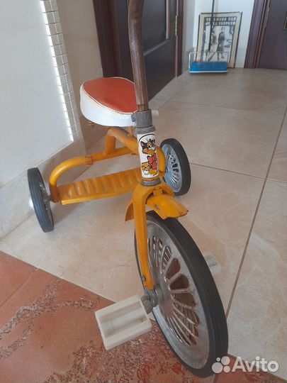 Трехколесный советский велосипед