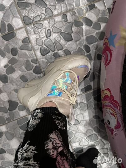 Кроссовки женские демисезонные