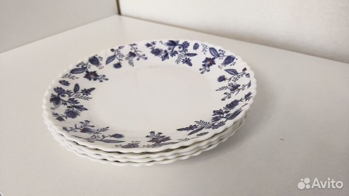 Набор тарелок 22 см с синим орнаментом