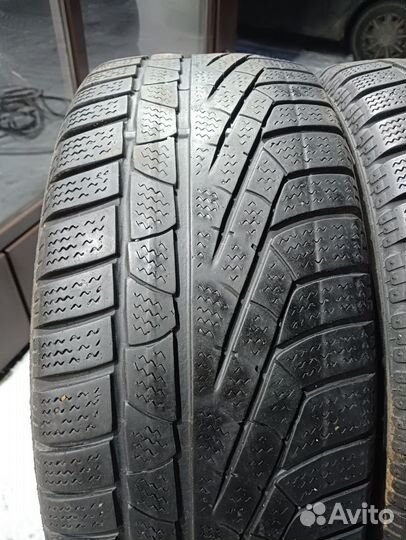 Pirelli Winter Sottozero 210 205/40 R17 84H