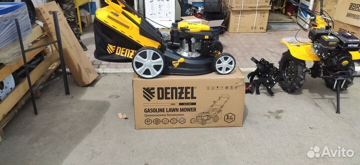 Газонокосилка бензиновая