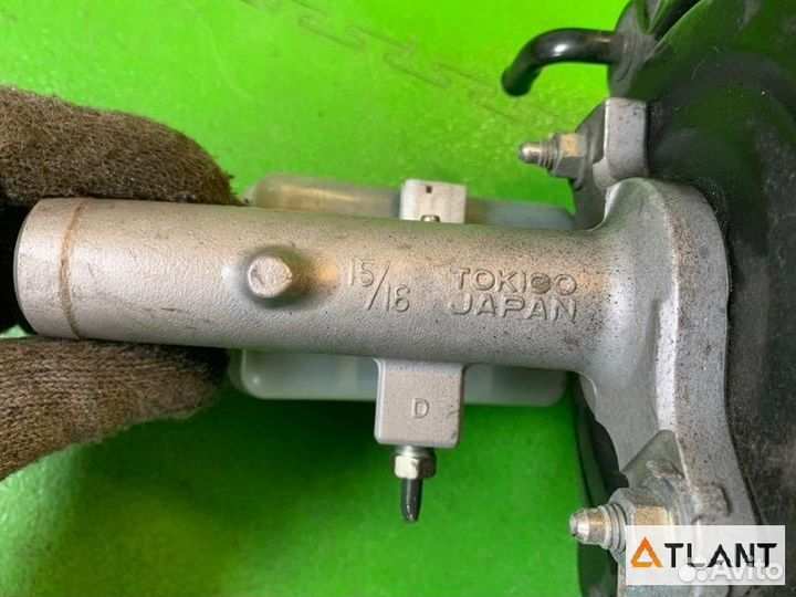 Главный тормозной цилиндр subaru impreza WRX