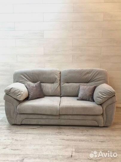 Перетяжка мягкой мебели (бесплатная доставка)