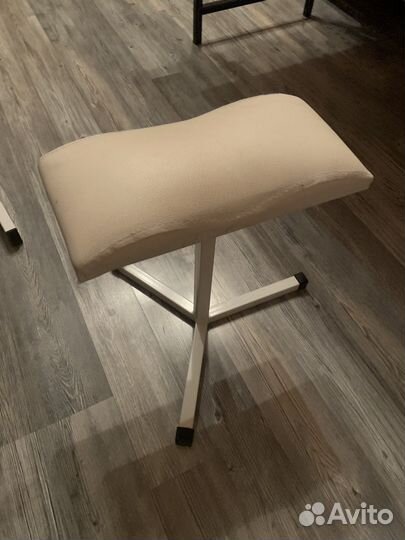 Подставка для педикюра бу. Триног для педикюра